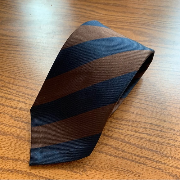 Burberry Classic Striped Tie - Picture 3 of 3